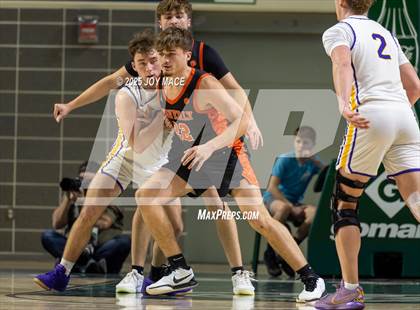 Thumbnail 2 in Unioto vs Waverly (OHSAA D4 District Final) photogallery.