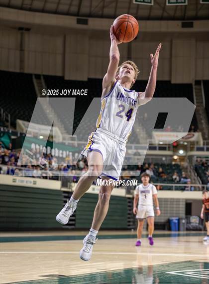 Thumbnail 3 in Unioto vs Waverly (OHSAA D4 District Final) photogallery.