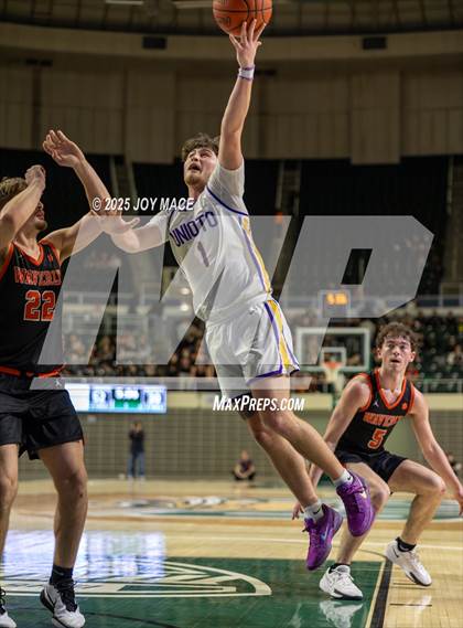 Thumbnail 2 in Unioto vs Waverly (OHSAA D4 District Final) photogallery.