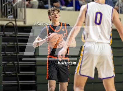 Thumbnail 3 in Unioto vs Waverly (OHSAA D4 District Final) photogallery.