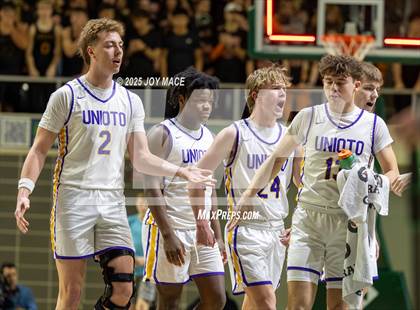 Thumbnail 1 in Unioto vs Waverly (OHSAA D4 District Final) photogallery.