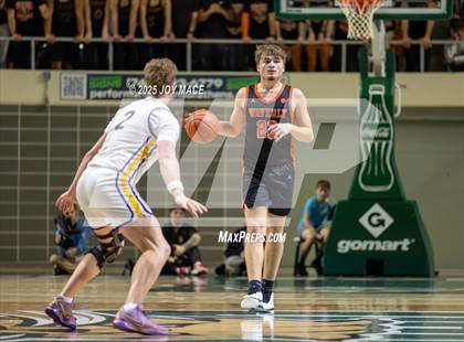 Thumbnail 1 in Unioto vs Waverly (OHSAA D4 District Final) photogallery.