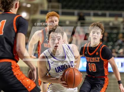 Thumbnail 2 in Unioto vs Waverly (OHSAA D4 District Final) photogallery.
