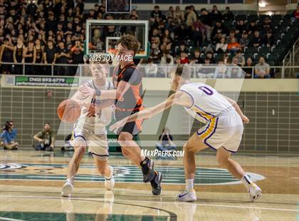 Thumbnail 1 in Unioto vs Waverly (OHSAA D4 District Final) photogallery.
