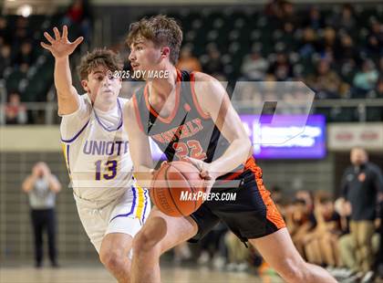Thumbnail 3 in Unioto vs Waverly (OHSAA D4 District Final) photogallery.