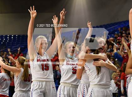 Thumbnail 2 in Melbourne vs. Salem (AAA 2A Final) photogallery.