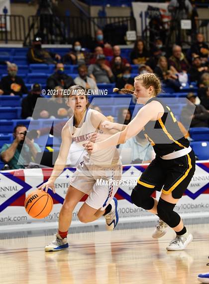 Thumbnail 3 in Melbourne vs. Salem (AAA 2A Final) photogallery.