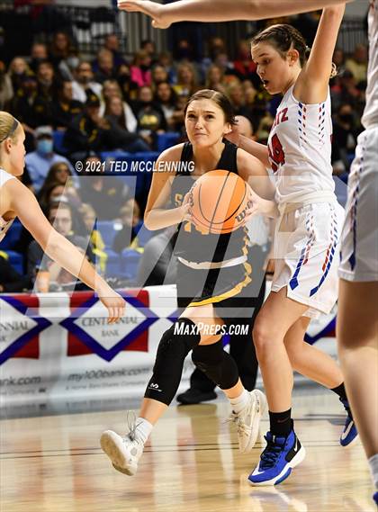 Thumbnail 3 in Melbourne vs. Salem (AAA 2A Final) photogallery.