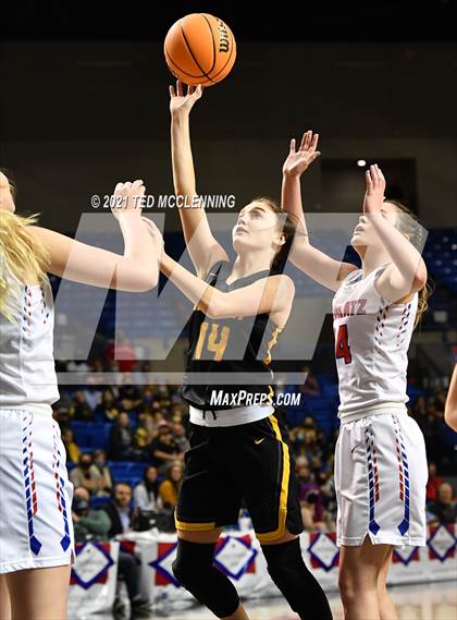 Thumbnail 1 in Melbourne vs. Salem (AAA 2A Final) photogallery.