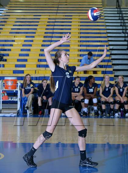 Thumbnail 1 in Parker vs. Menlo (CIF State D4 Final) photogallery.