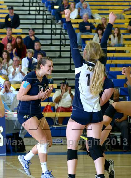Thumbnail 2 in Parker vs. Menlo (CIF State D4 Final) photogallery.