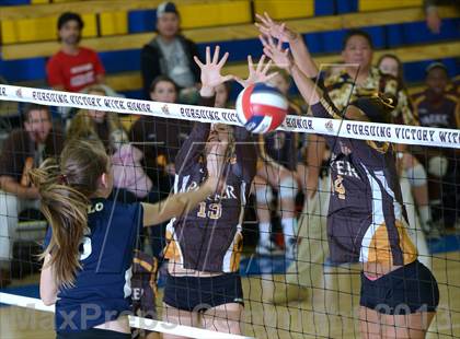 Thumbnail 2 in Parker vs. Menlo (CIF State D4 Final) photogallery.
