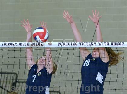 Thumbnail 3 in Parker vs. Menlo (CIF State D4 Final) photogallery.