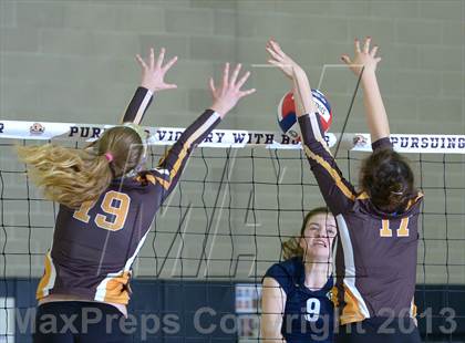 Thumbnail 3 in Parker vs. Menlo (CIF State D4 Final) photogallery.