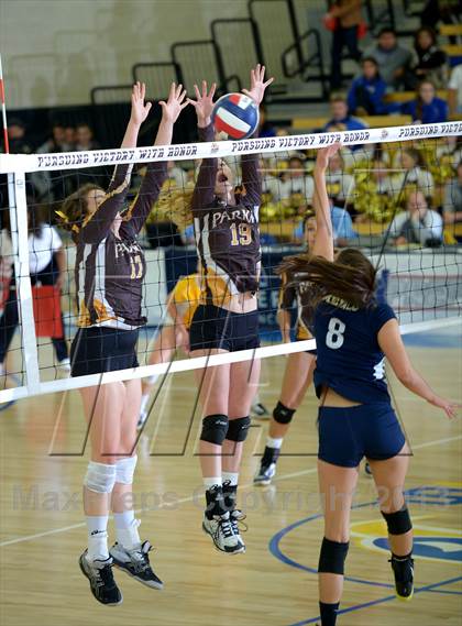 Thumbnail 1 in Parker vs. Menlo (CIF State D4 Final) photogallery.
