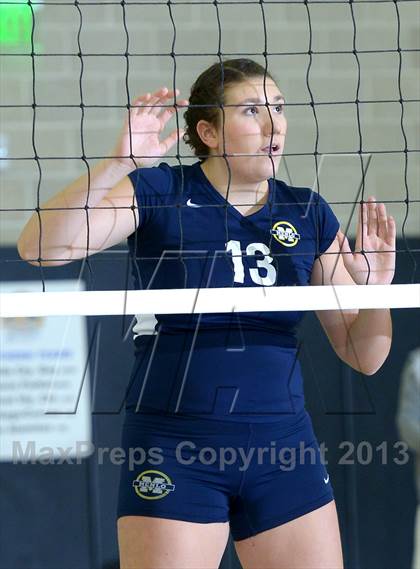 Thumbnail 2 in Parker vs. Menlo (CIF State D4 Final) photogallery.
