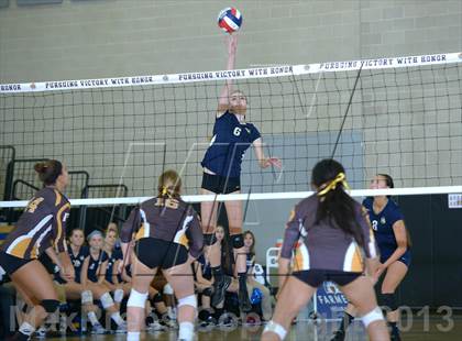 Thumbnail 2 in Parker vs. Menlo (CIF State D4 Final) photogallery.