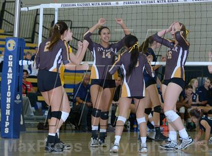 Thumbnail 2 in Parker vs. Menlo (CIF State D4 Final) photogallery.
