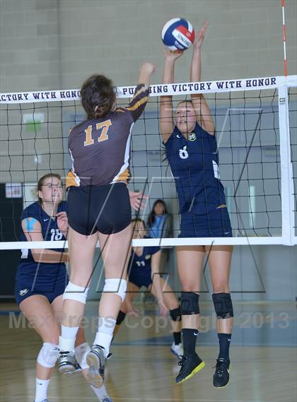 Thumbnail 2 in Parker vs. Menlo (CIF State D4 Final) photogallery.