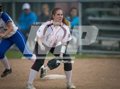 Thumbnail 1 in Village Christian vs. Fillmore photogallery.