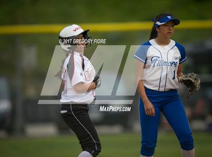 Thumbnail 1 in Village Christian vs. Fillmore photogallery.