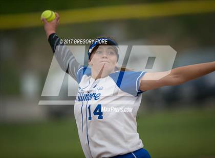 Thumbnail 3 in Village Christian vs. Fillmore photogallery.