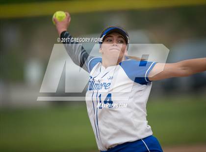 Thumbnail 2 in Village Christian vs. Fillmore photogallery.