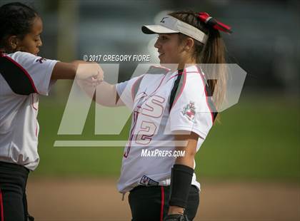 Thumbnail 1 in Village Christian vs. Fillmore photogallery.
