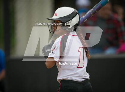 Thumbnail 1 in Village Christian vs. Fillmore photogallery.