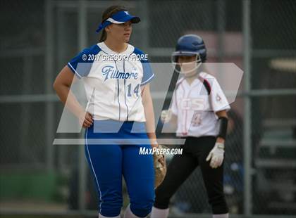 Thumbnail 2 in Village Christian vs. Fillmore photogallery.