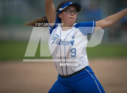 Thumbnail 3 in Village Christian vs. Fillmore photogallery.
