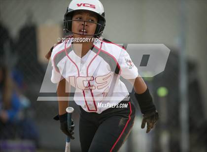 Thumbnail 2 in Village Christian vs. Fillmore photogallery.