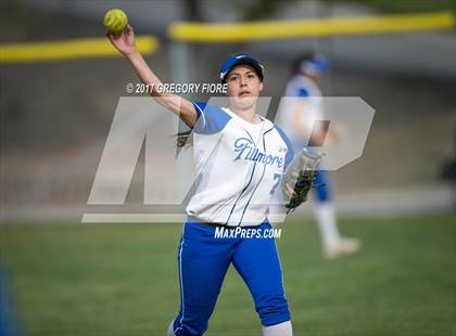 Thumbnail 2 in Village Christian vs. Fillmore photogallery.