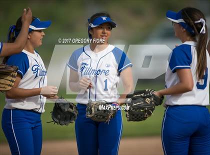 Thumbnail 3 in Village Christian vs. Fillmore photogallery.