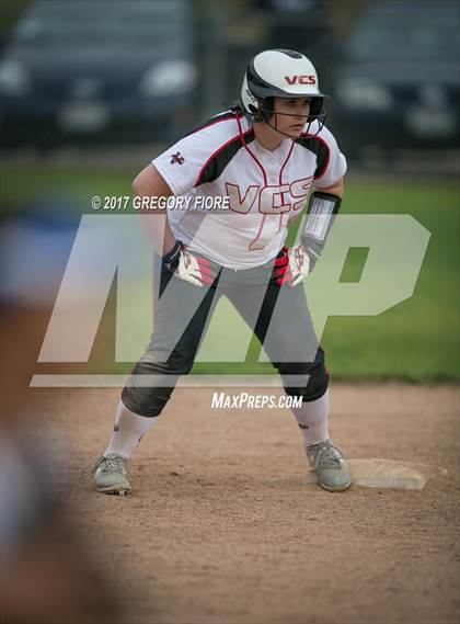 Thumbnail 2 in Village Christian vs. Fillmore photogallery.