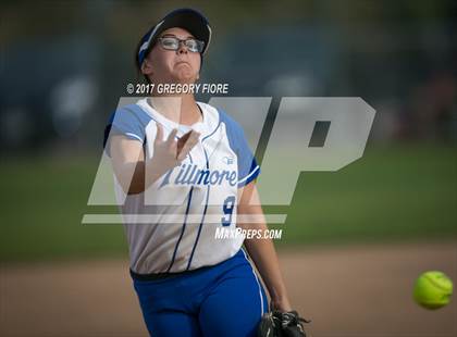 Thumbnail 1 in Village Christian vs. Fillmore photogallery.
