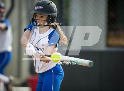 Thumbnail 2 in Village Christian vs. Fillmore photogallery.