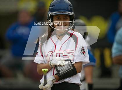 Thumbnail 1 in Village Christian vs. Fillmore photogallery.