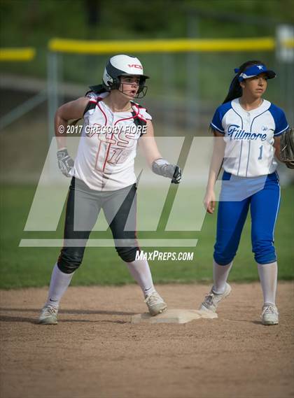 Thumbnail 2 in Village Christian vs. Fillmore photogallery.
