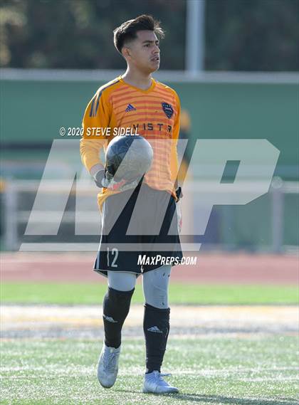 Thumbnail 2 in Patrick Henry vs. Escondido (CIF San Diego Section D3 Final) photogallery.