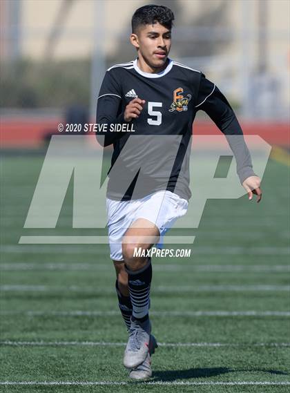 Thumbnail 1 in Patrick Henry vs. Escondido (CIF San Diego Section D3 Final) photogallery.