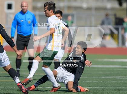Thumbnail 2 in Patrick Henry vs. Escondido (CIF San Diego Section D3 Final) photogallery.