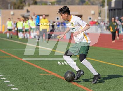 Thumbnail 2 in Patrick Henry vs. Escondido (CIF San Diego Section D3 Final) photogallery.