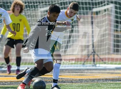Thumbnail 2 in Patrick Henry vs. Escondido (CIF San Diego Section D3 Final) photogallery.