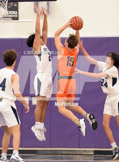 Thumbnail 3 in Trabuco Hills vs. Huntington Beach (Mariko Memorial Classic) photogallery.