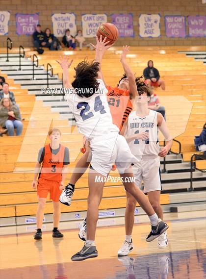 Thumbnail 3 in Trabuco Hills vs. Huntington Beach (Mariko Memorial Classic) photogallery.