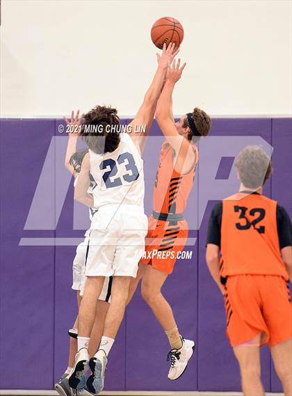 Thumbnail 2 in Trabuco Hills vs. Huntington Beach (Mariko Memorial Classic) photogallery.
