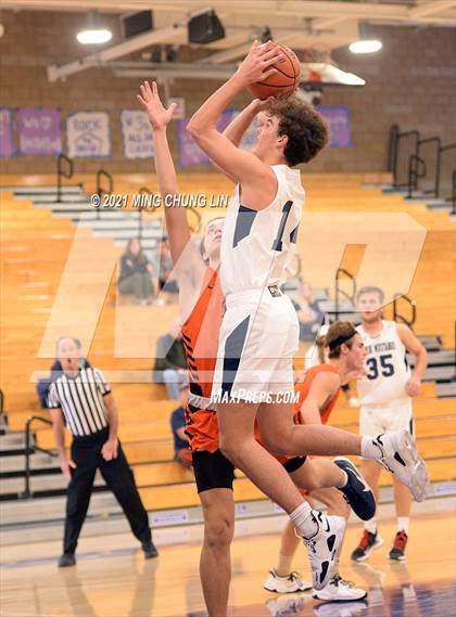 Thumbnail 2 in Trabuco Hills vs. Huntington Beach (Mariko Memorial Classic) photogallery.