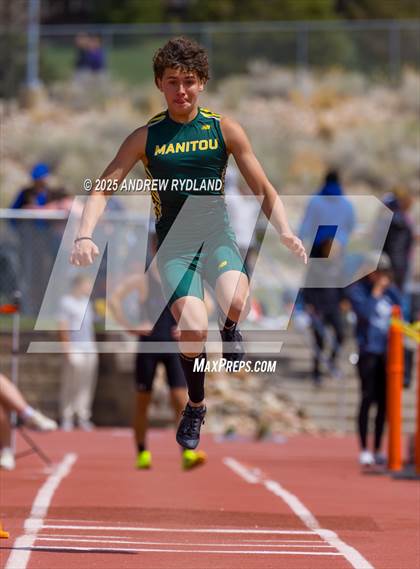 Thumbnail 2 in Huskie Twilight (High & Triple Jump) photogallery.