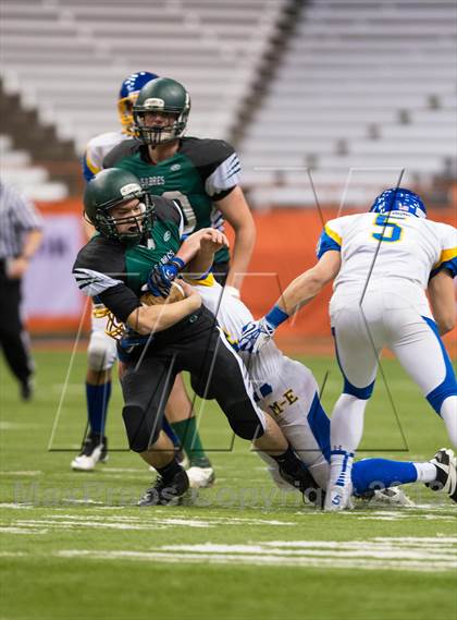Thumbnail 1 in Schalmont vs. Maine-Endwell (NYSPHSAA Class B Final) photogallery.